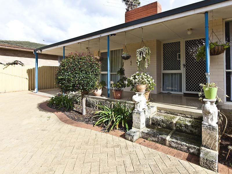 6 Broughton Way, Orelia WA 6167