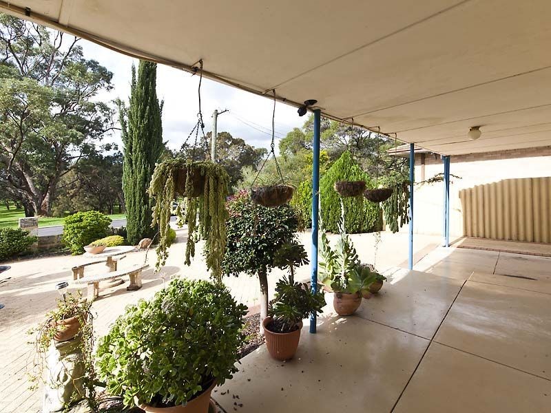 6 Broughton Way, Orelia WA 6167