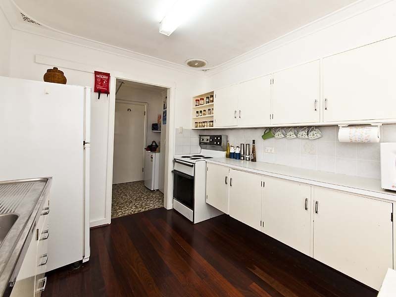 6 Broughton Way, Orelia WA 6167