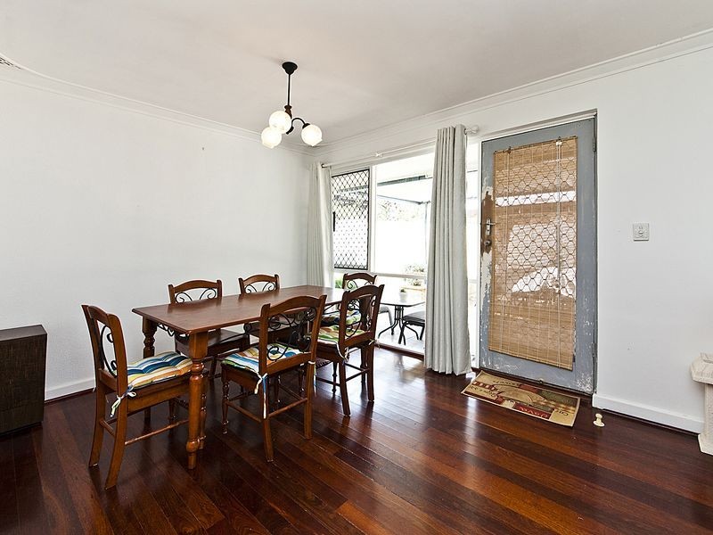 6 Broughton Way, Orelia WA 6167