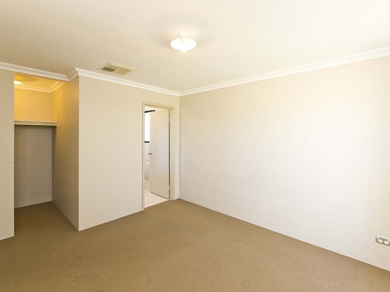 1 Chertsey Way, Wellard WA 6170