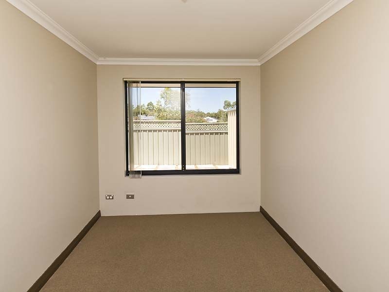 1 Chertsey Way, Wellard WA 6170