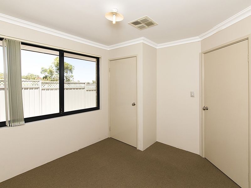 1 Chertsey Way, Wellard WA 6170