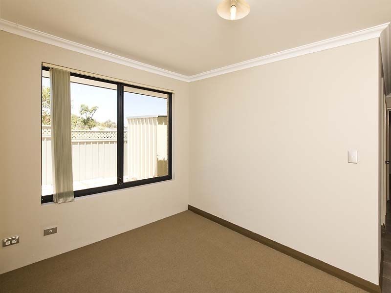 1 Chertsey Way, Wellard WA 6170