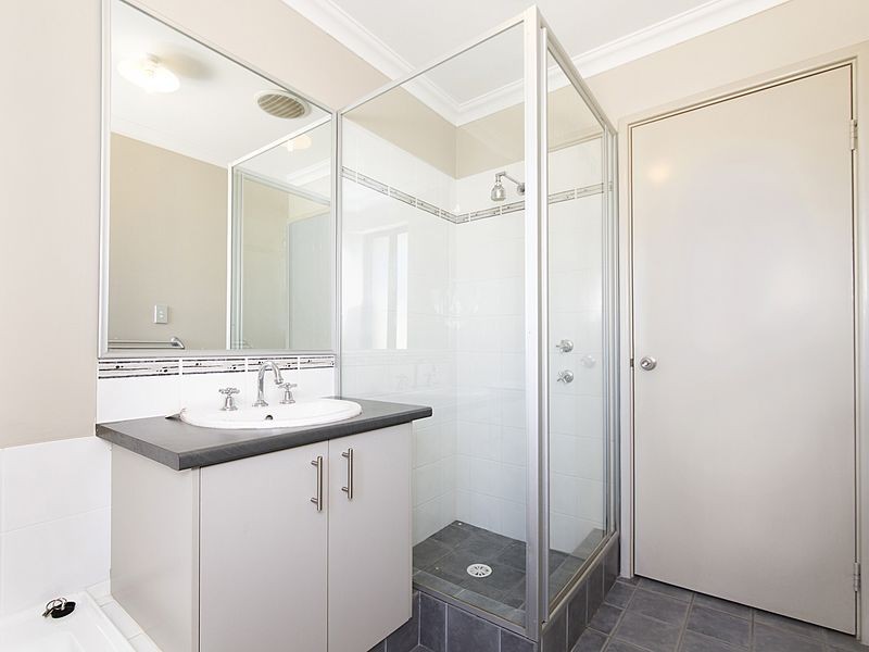 1 Chertsey Way, Wellard WA 6170