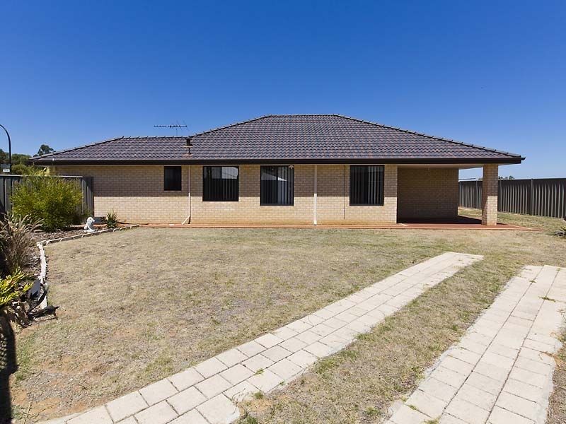 1 Chertsey Way, Wellard WA 6170