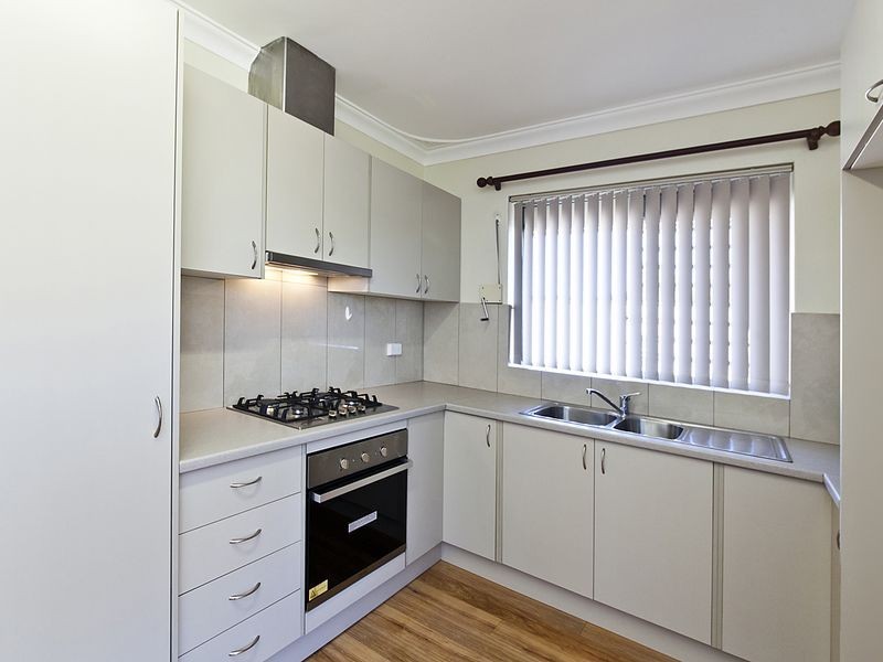 33B Winterfold Road, Hamilton Hill WA 6163