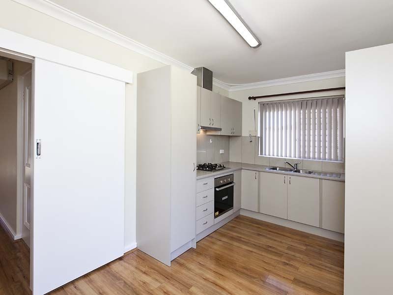 33B Winterfold Road, Hamilton Hill WA 6163