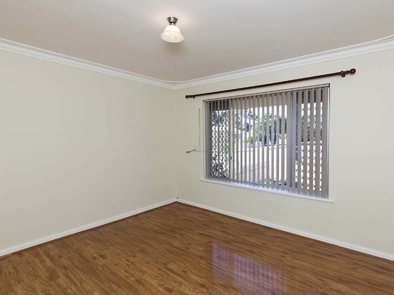 33B Winterfold Road, Hamilton Hill WA 6163