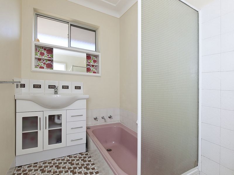 33B Winterfold Road, Hamilton Hill WA 6163