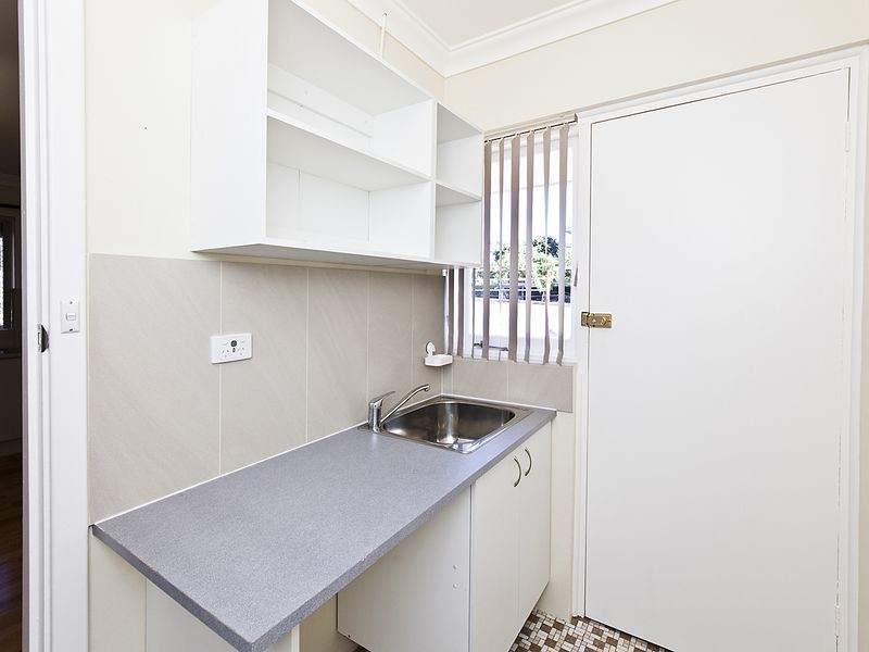 33B Winterfold Road, Hamilton Hill WA 6163