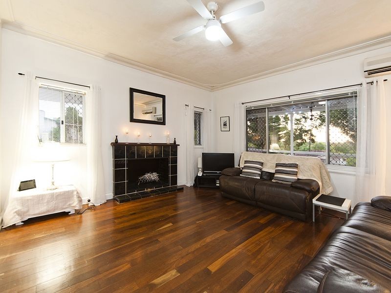 1 Inglis Court, Medina WA 6167