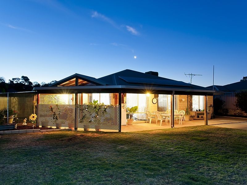 9 Cawdor Lane, Orelia WA 6167