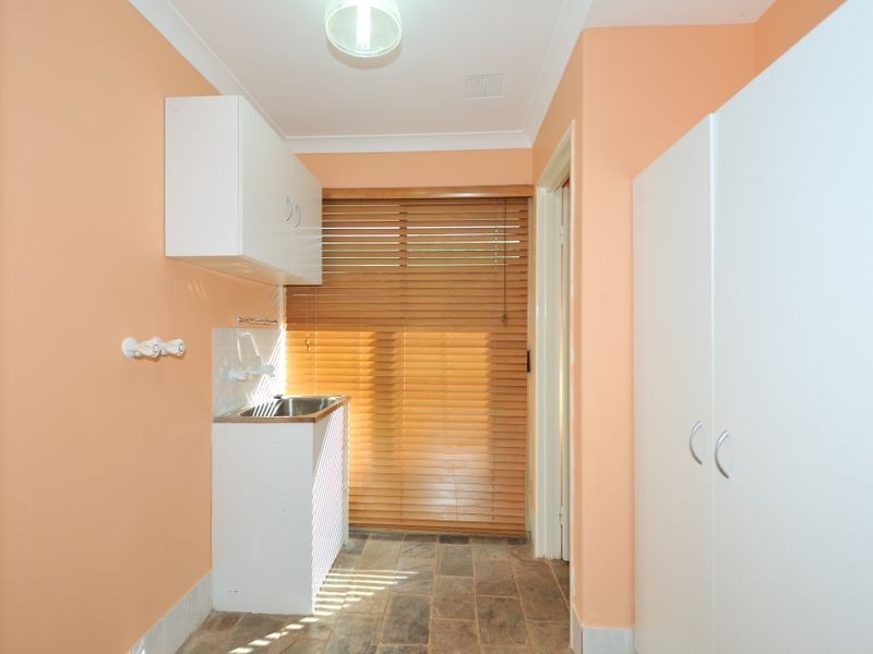 7 Salter Place, Parmelia WA 6167