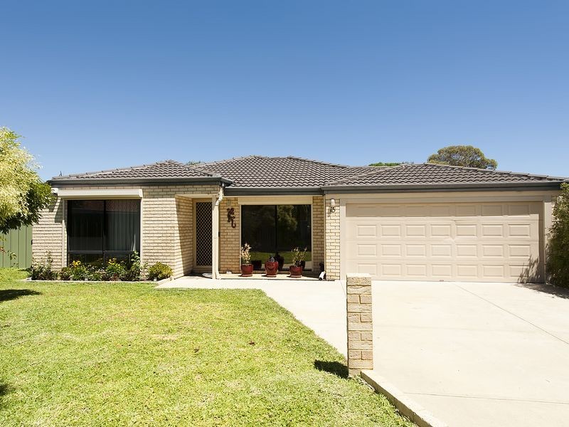 15 Gilling Place, Orelia WA 6167