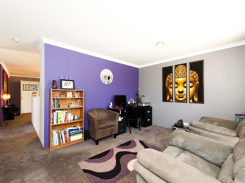 15 Gilling Place, Orelia WA 6167