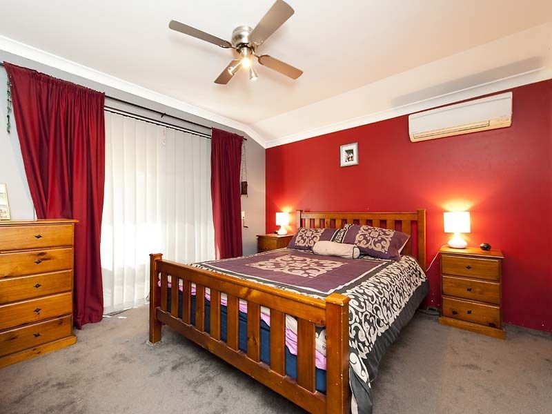 15 Gilling Place, Orelia WA 6167