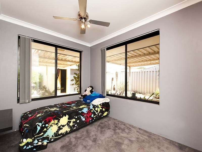 15 Gilling Place, Orelia WA 6167