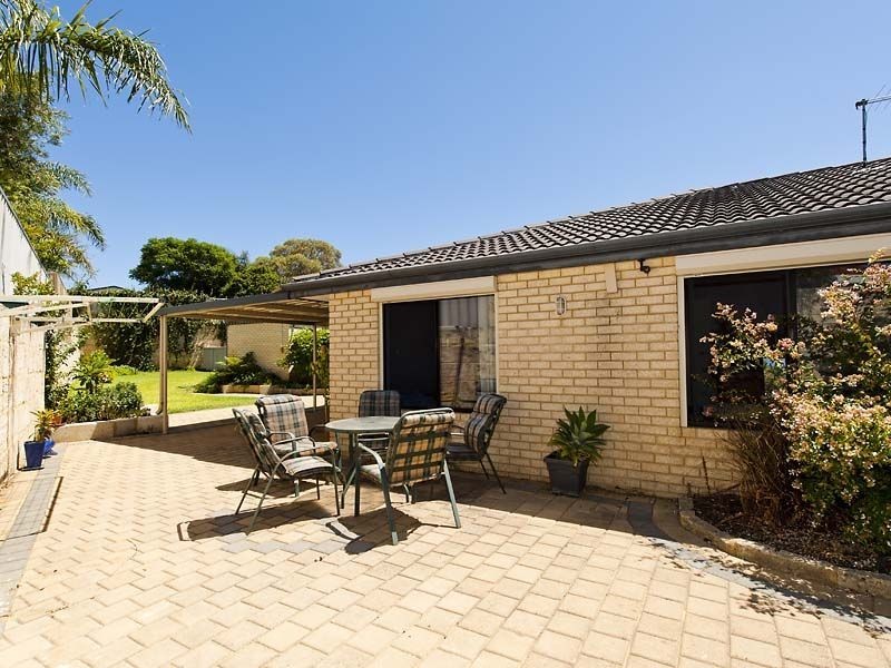 15 Gilling Place, Orelia WA 6167