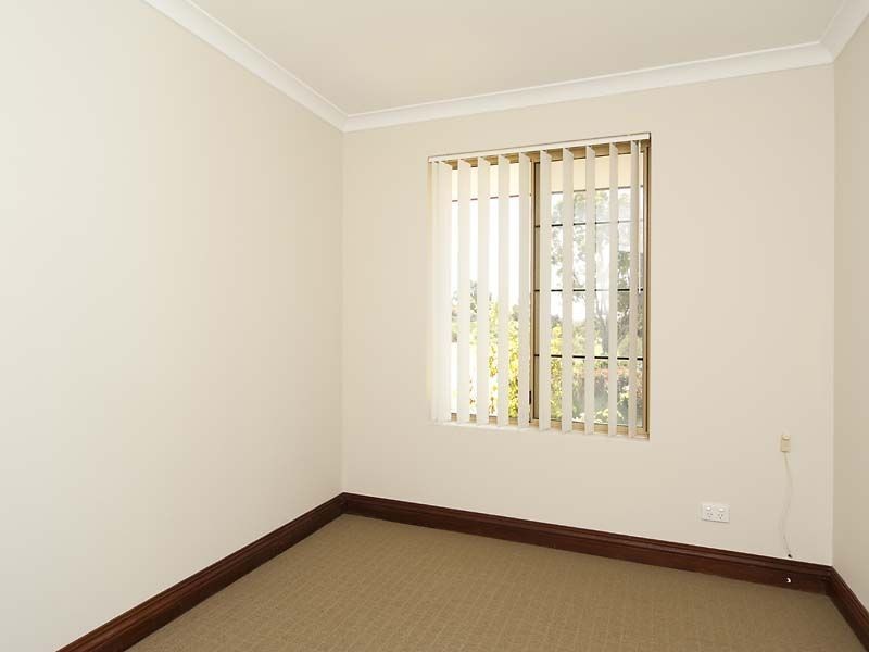 15 Oporto Rise, Coogee WA 6166