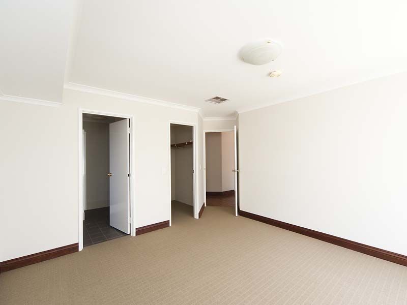 15 Oporto Rise, Coogee WA 6166