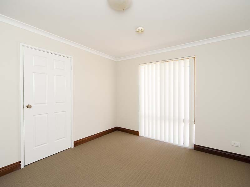 15 Oporto Rise, Coogee WA 6166
