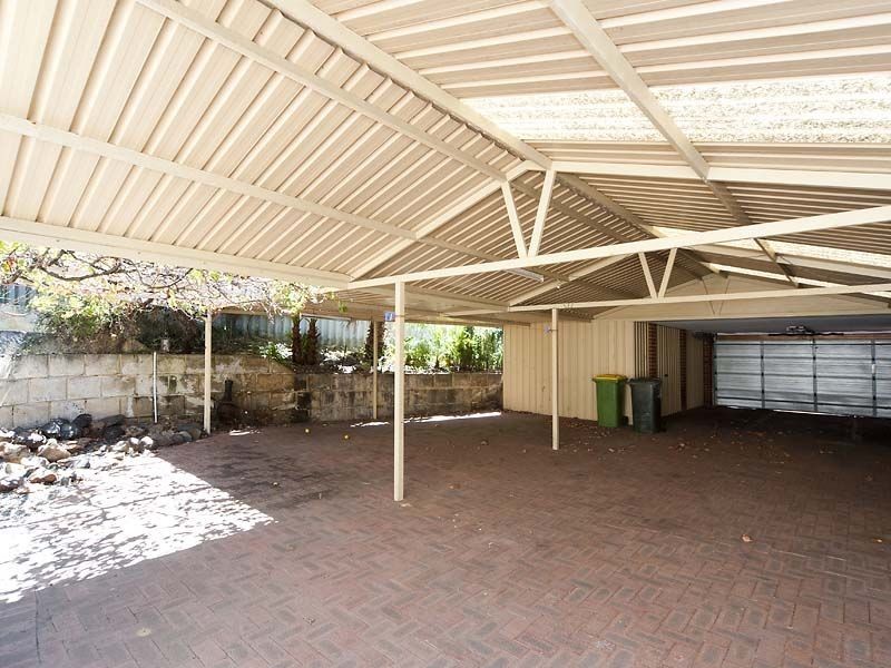 15 Oporto Rise, Coogee WA 6166