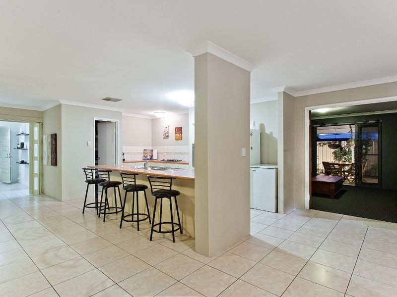 1 Bangor Way, Orelia WA 6167