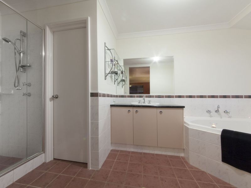 1 Bangor Way, Orelia WA 6167