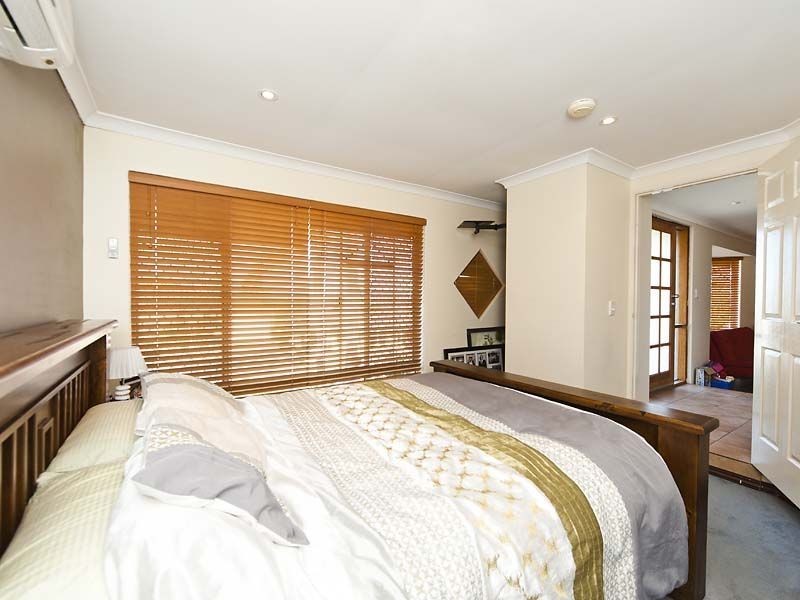 11 Brandon Mews, Parmelia WA 6167