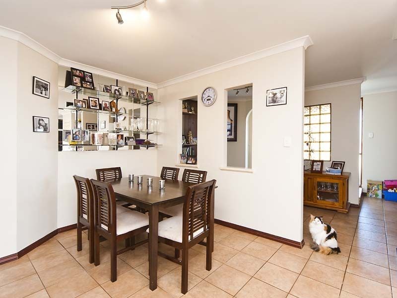 11 Brandon Mews, Parmelia WA 6167