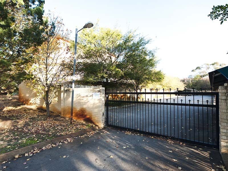 11/4 Canham Way, Orelia WA 6167