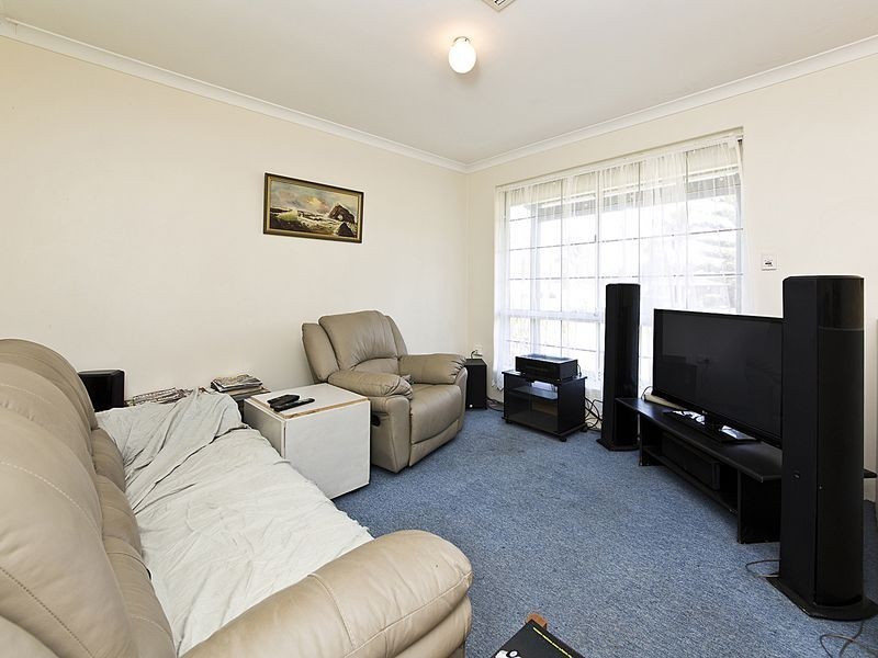 13 Cambey Mews, Parmelia WA 6167