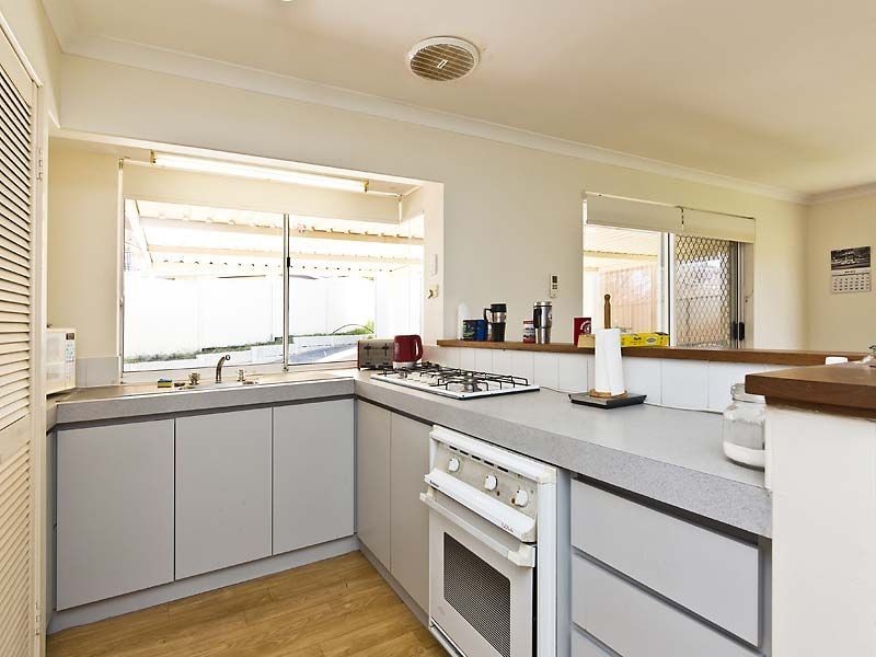 13 Cambey Mews, Parmelia WA 6167