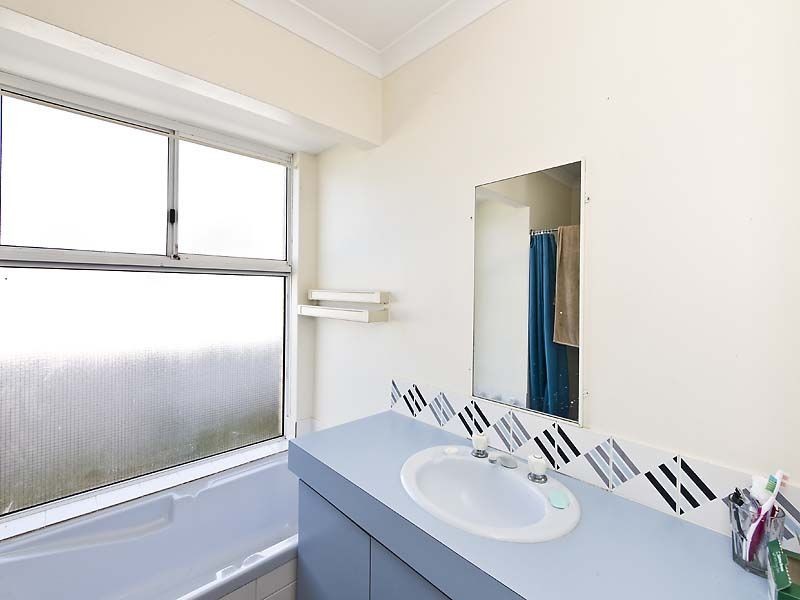 13 Cambey Mews, Parmelia WA 6167