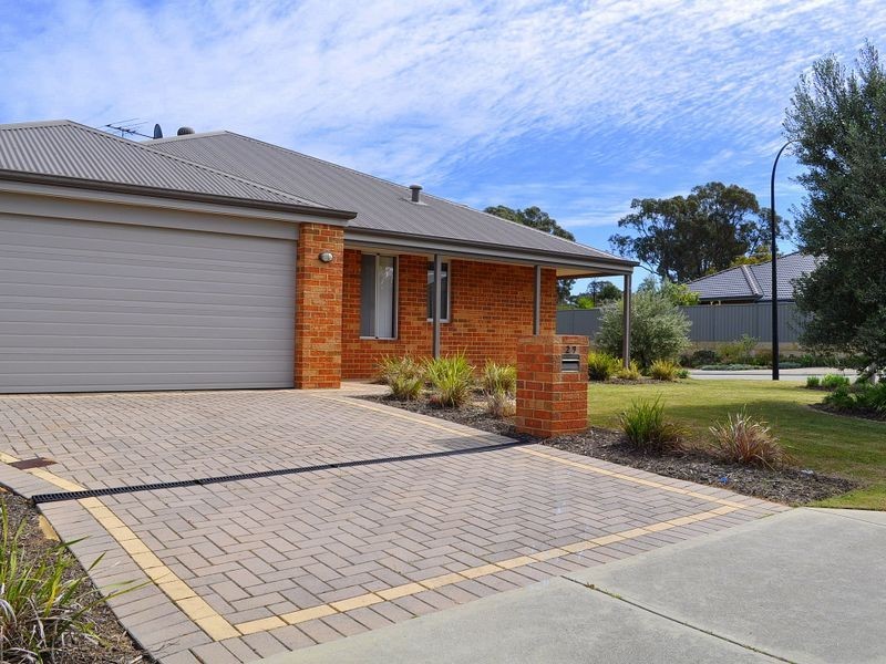29 Weybridge Drive, Wellard WA 6170