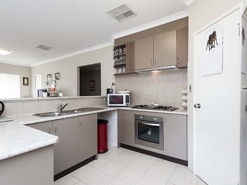 29 Weybridge Drive, Wellard WA 6170