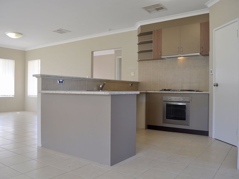 29 Weybridge Drive, Wellard WA 6170