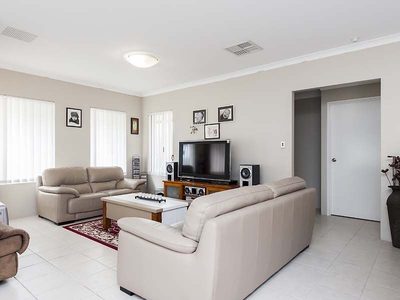 29 Weybridge Drive, Wellard WA 6170