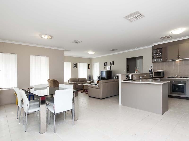 29 Weybridge Drive, Wellard WA 6170