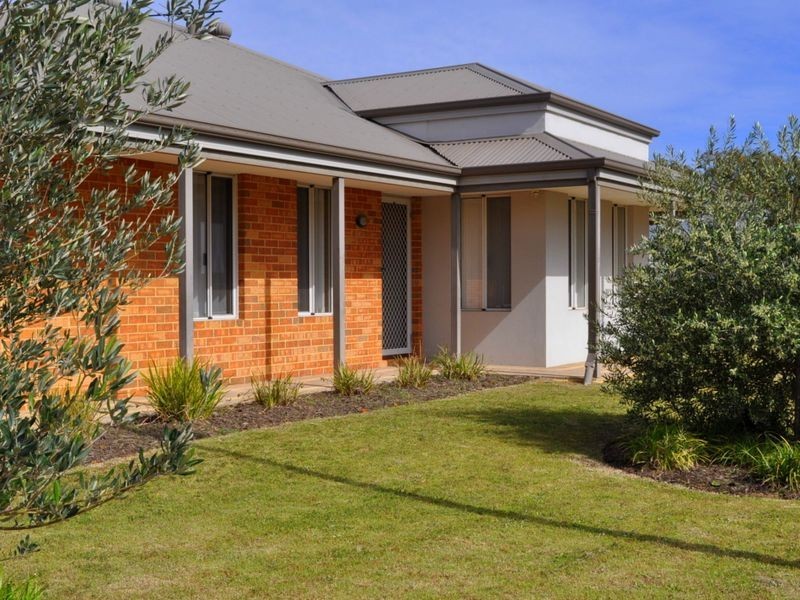 29 Weybridge Drive, Wellard WA 6170