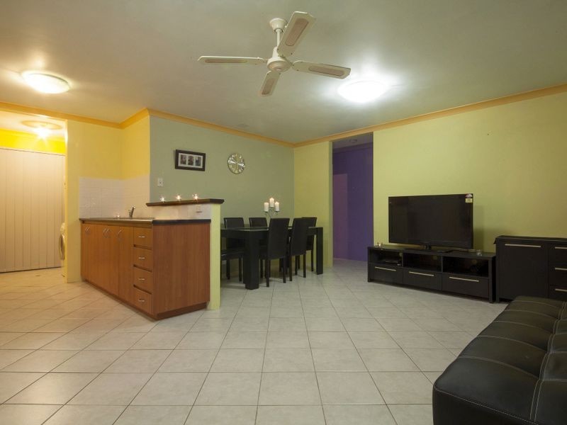 8 Hueston Lookout, Leda WA 6170