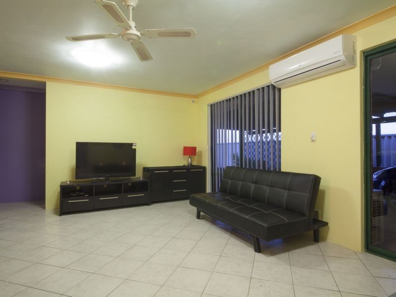 8 Hueston Lookout, Leda WA 6170