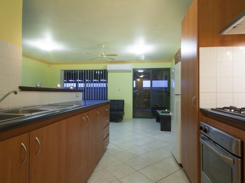 8 Hueston Lookout, Leda WA 6170