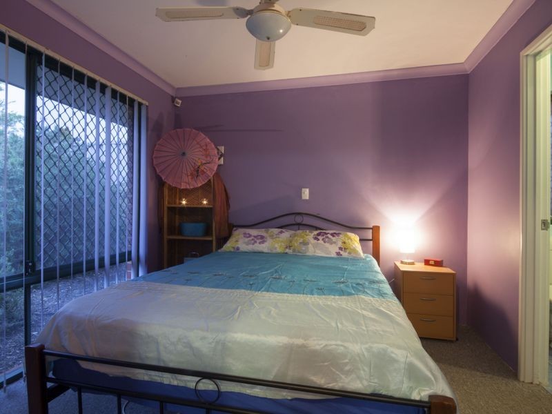 8 Hueston Lookout, Leda WA 6170