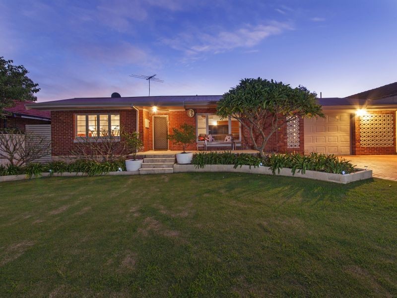 9 Walgreen Crescent, Calista WA 6167