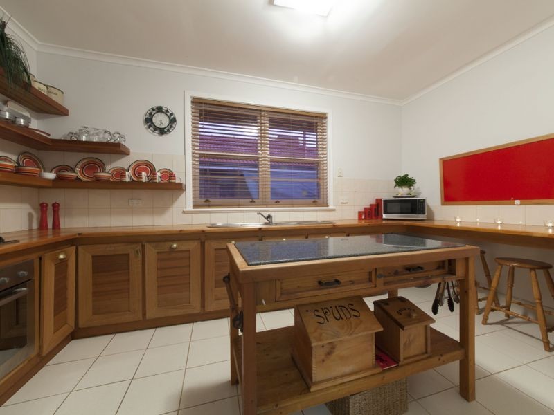 9 Walgreen Crescent, Calista WA 6167