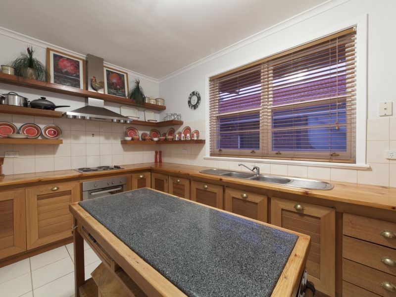 9 Walgreen Crescent, Calista WA 6167