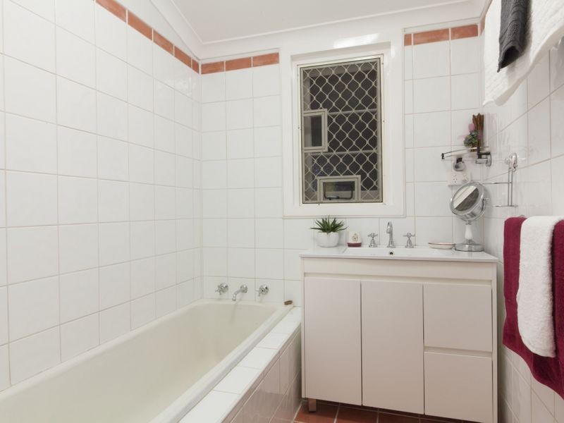 9 Walgreen Crescent, Calista WA 6167