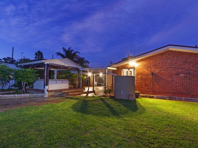 9 Walgreen Crescent, Calista WA 6167